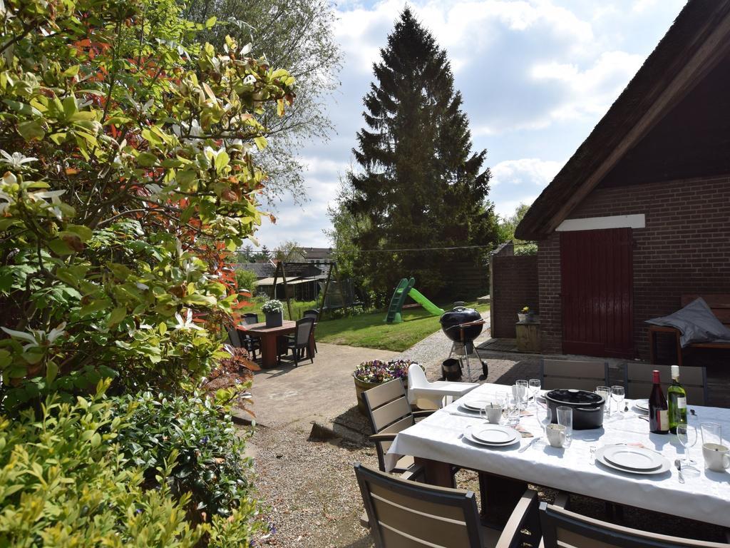 Quaint Farmhouse Near River In Oosterwijk Leerdam Eksteriør billede